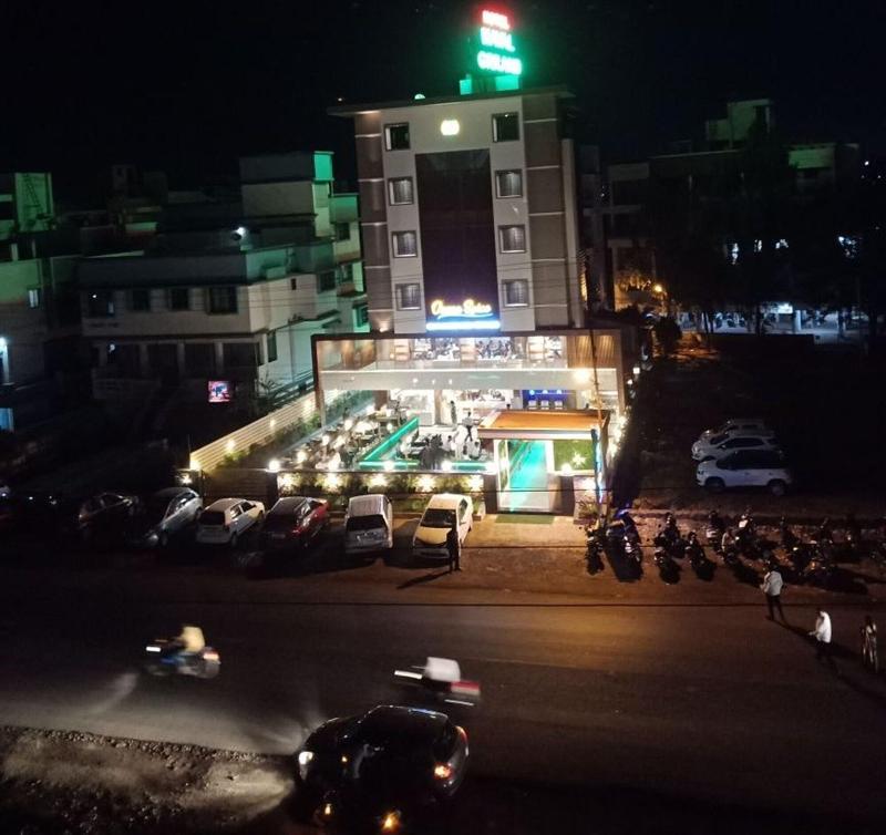 Hotel Maval Grand image