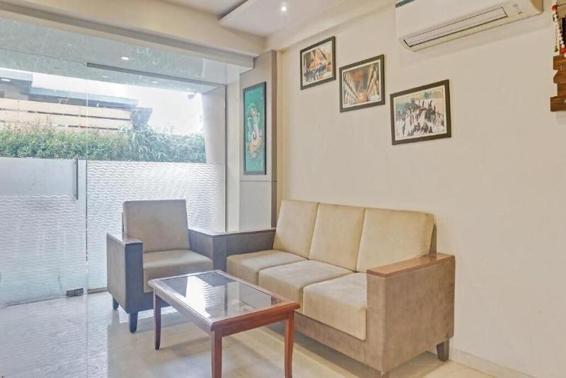 Hotel Maval Grand image