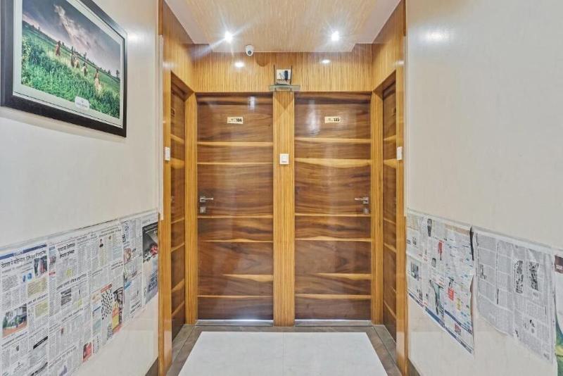 Hotel Maval Grand image