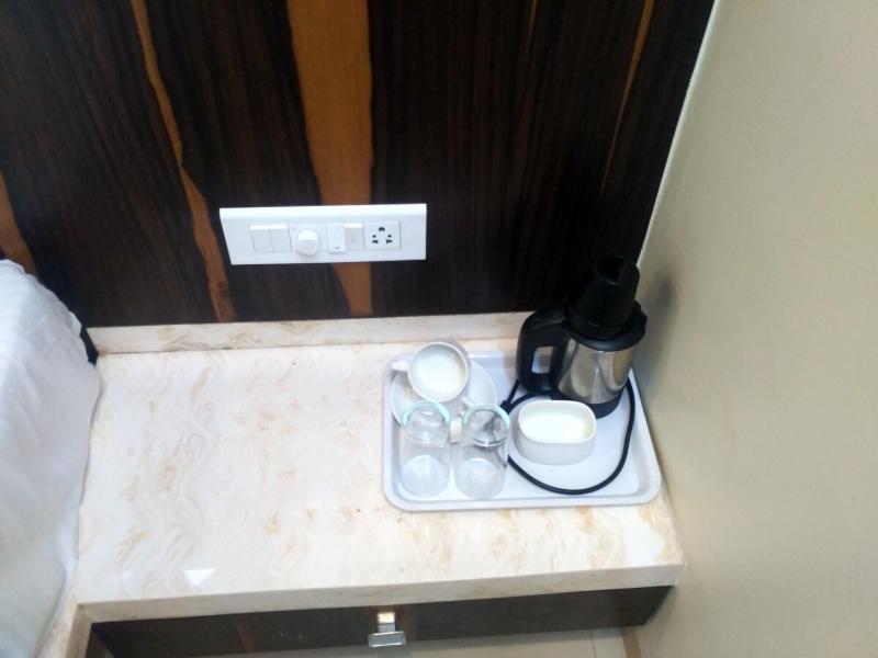 Hotel Maval Grand image