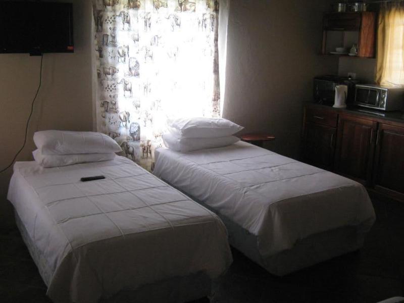 Noma Nini Lodge And Restaurant image