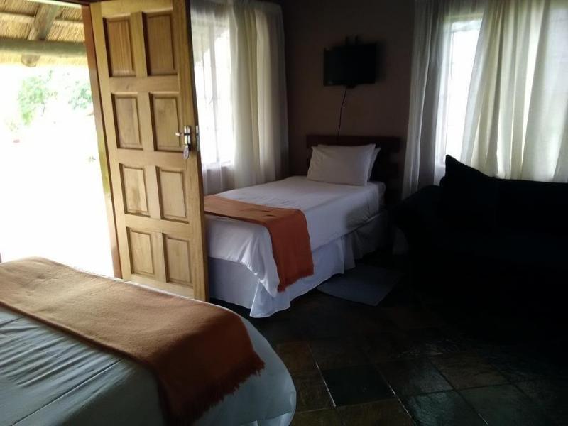 Noma Nini Lodge And Restaurant image