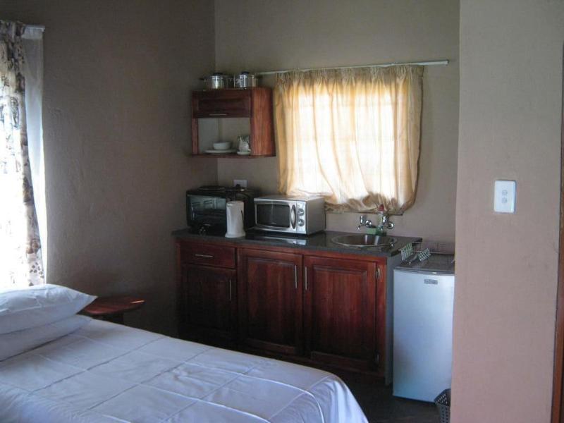 Noma Nini Lodge And Restaurant image