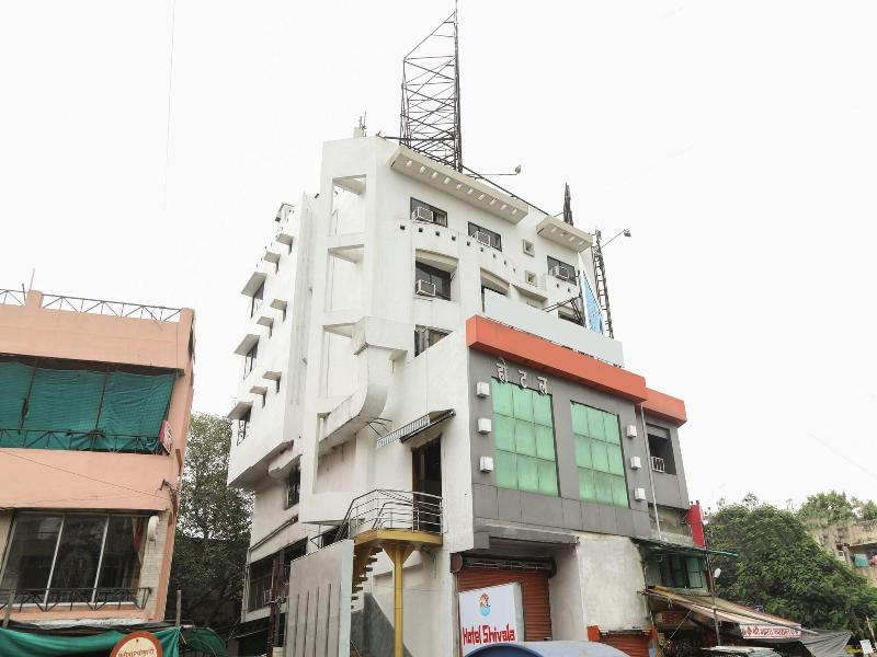 15542 Hotel Shivala — photo 2