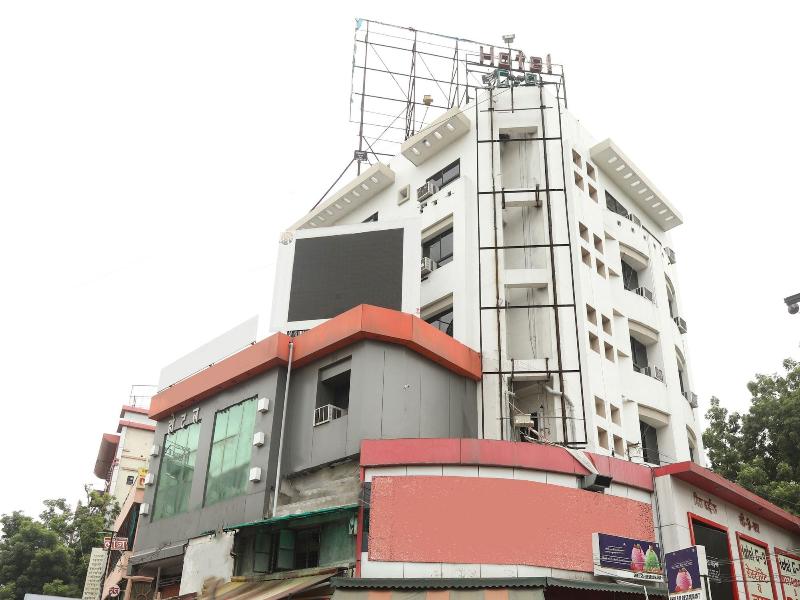15542 Hotel Shivala — photo 3