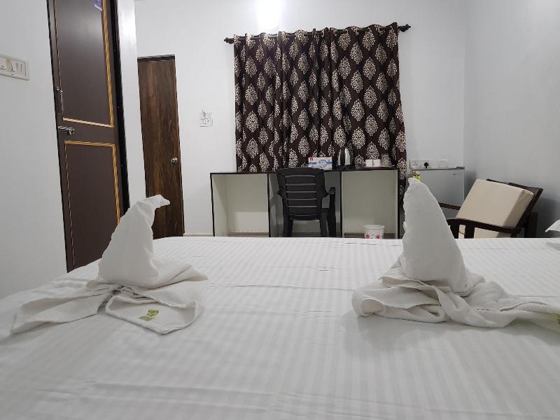 Travelholic Luxury — main photo