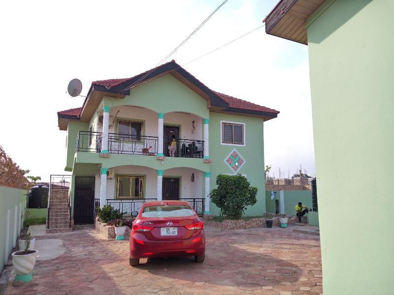 Ronna Apartments At Lakeside Estates image