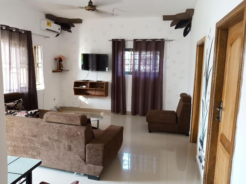 Ronna Apartments At Lakeside Estates image