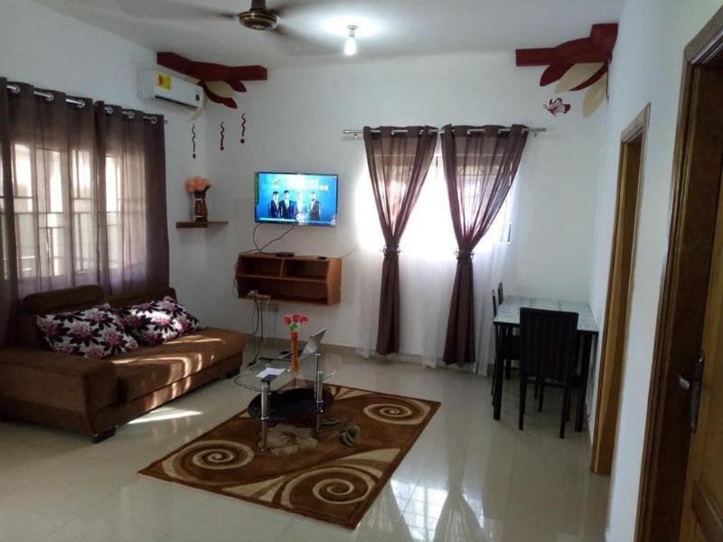 Ronna Apartments At Lakeside Estates image