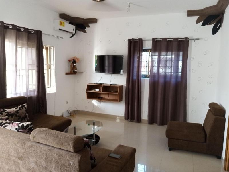 Ronna Apartments At Lakeside Estates image