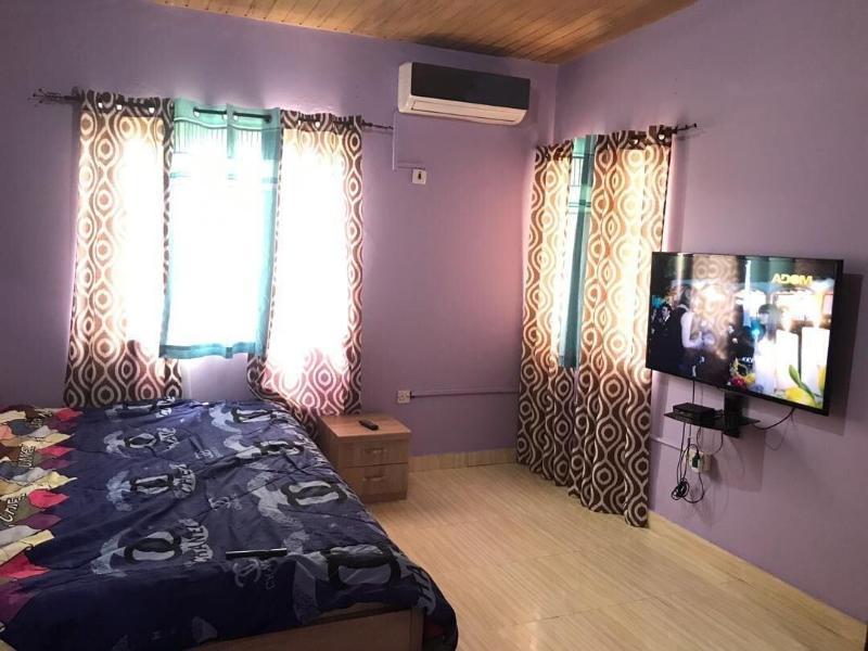 Ronna Apartments At Lakeside Estates image