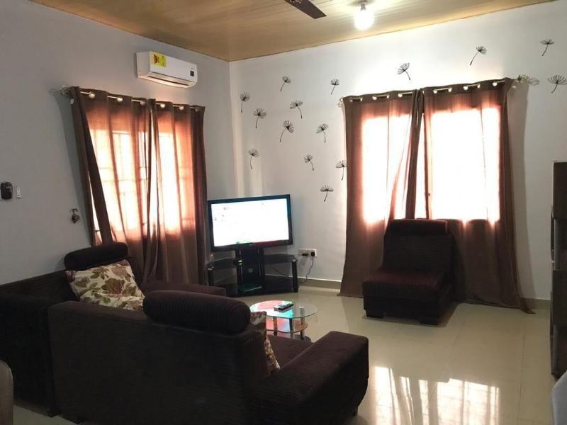 Ronna Apartments At Lakeside Estates image