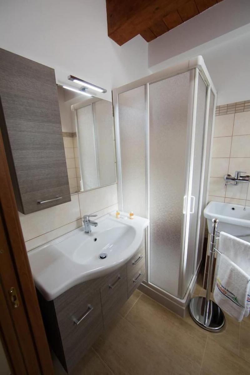 Albagia image