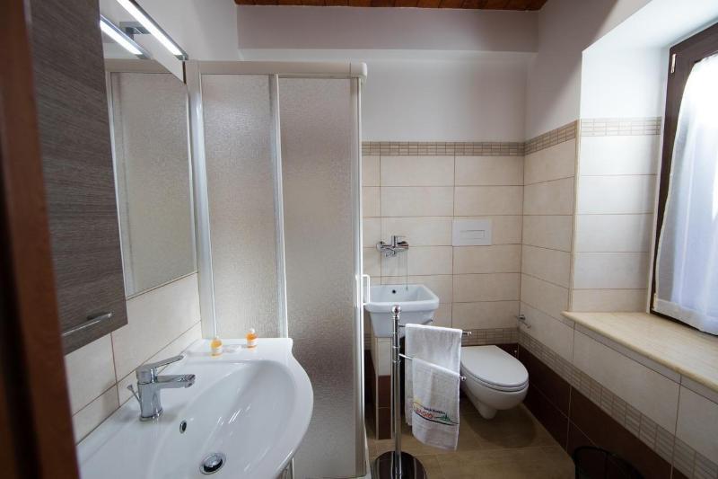 Albagia image