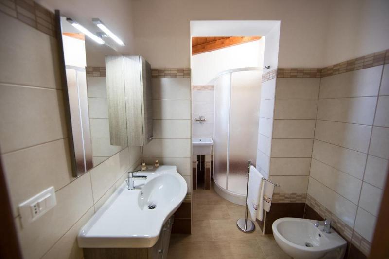 Albagia image