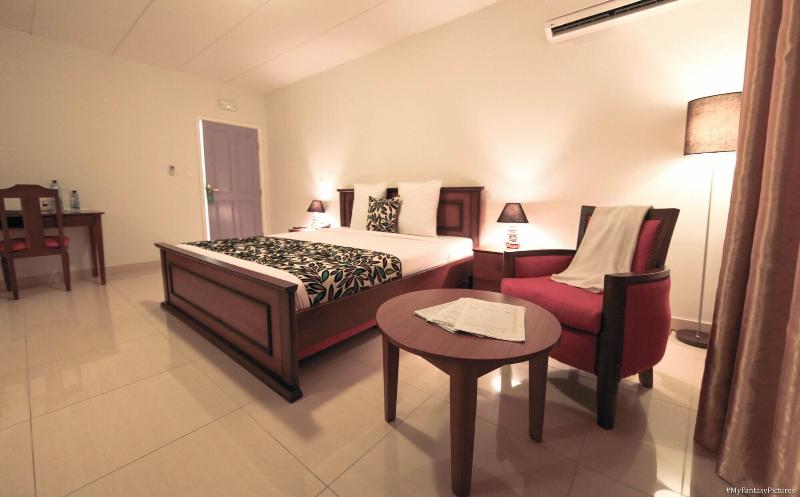 Hotel L Adagio image
