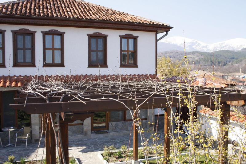 Iliikova House image