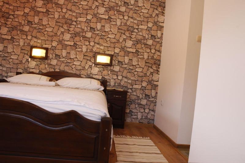 Iliikova House image