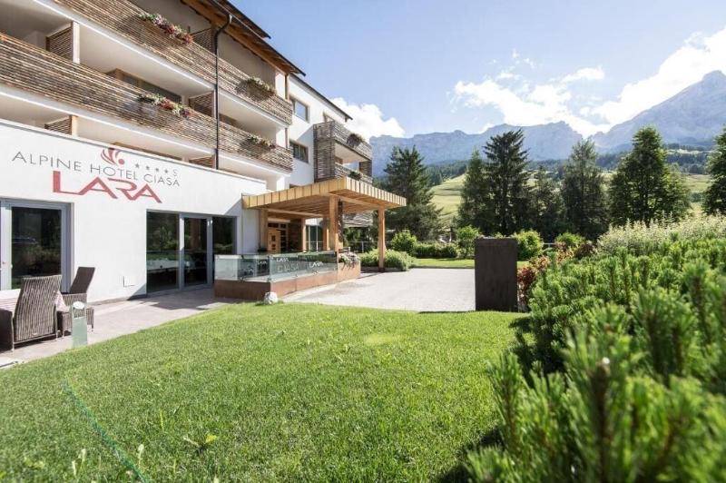 Alpine Hotel Ciasa Lara image