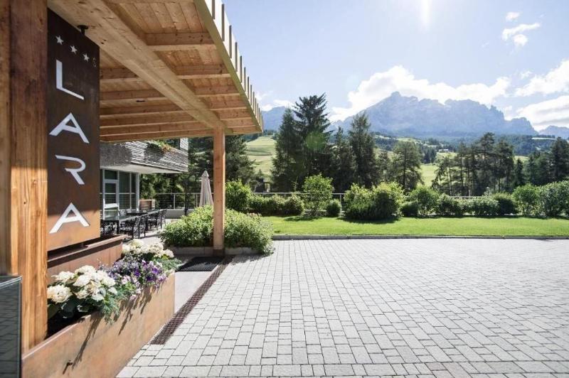 Alpine Hotel Ciasa Lara image