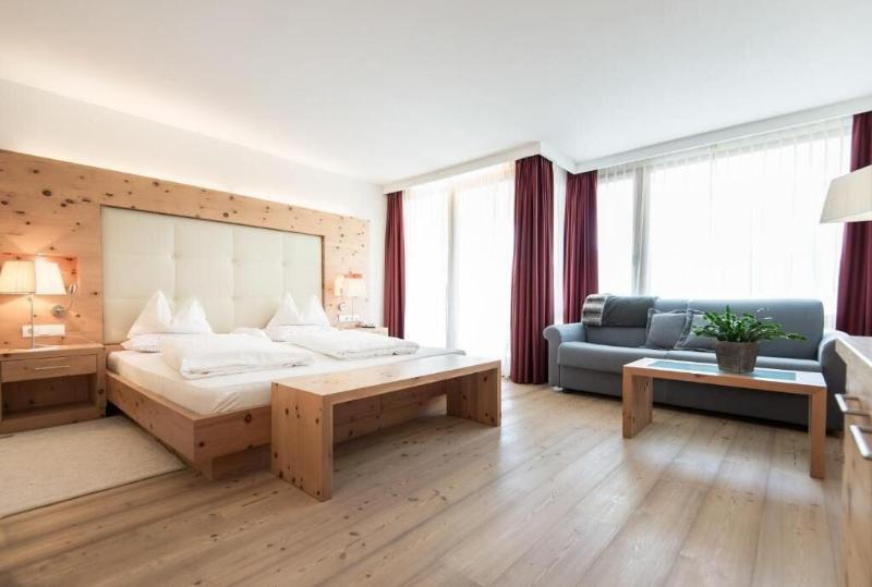 Alpine Hotel Ciasa Lara image