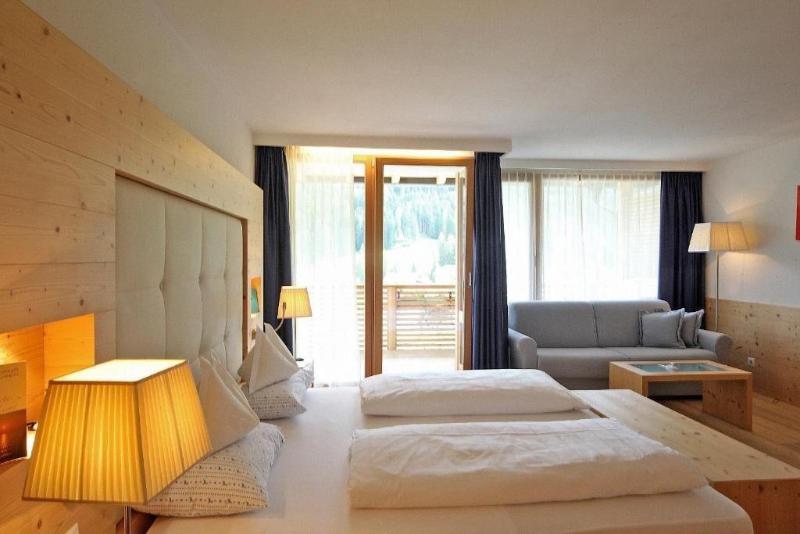 Alpine Hotel Ciasa Lara image