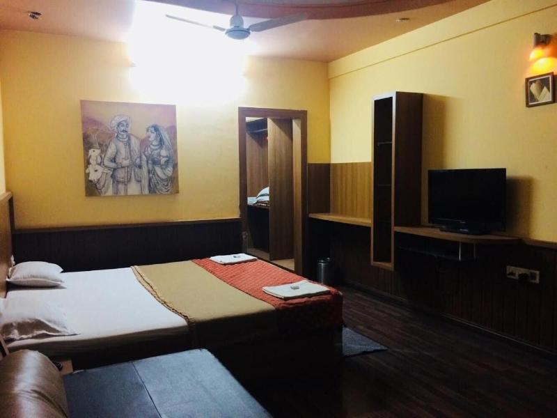 Hotel Harshawardhan image