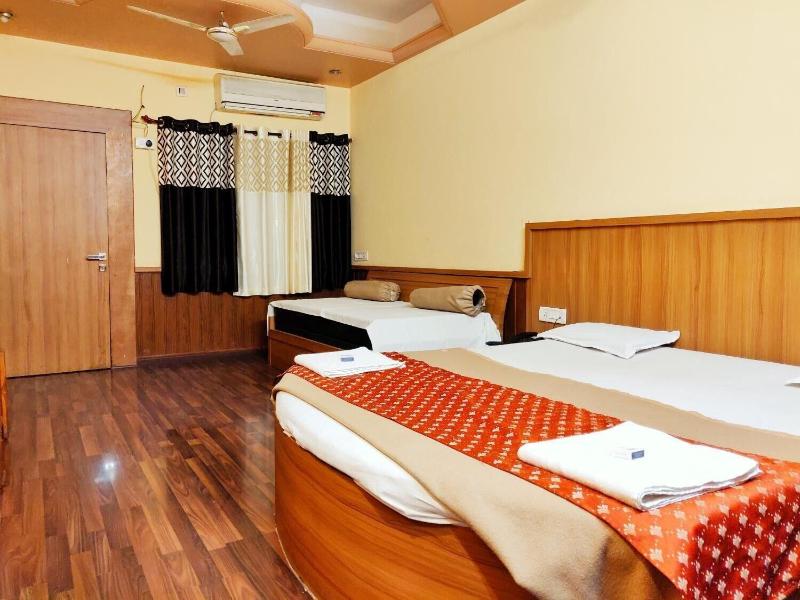 Hotel Harshawardhan image