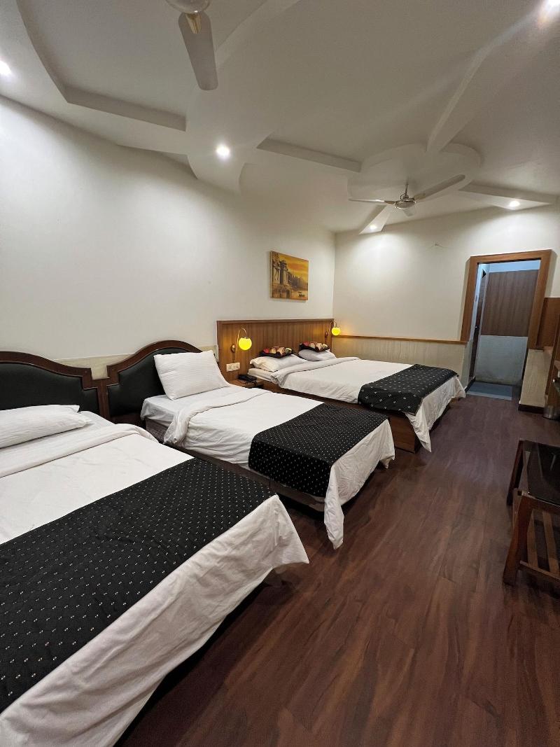 Hotel Harshawardhan image