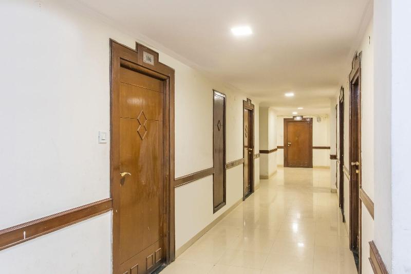 25042 Vikramaditya Hotel