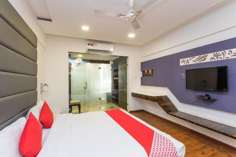 25042 Vikramaditya Hotel 5