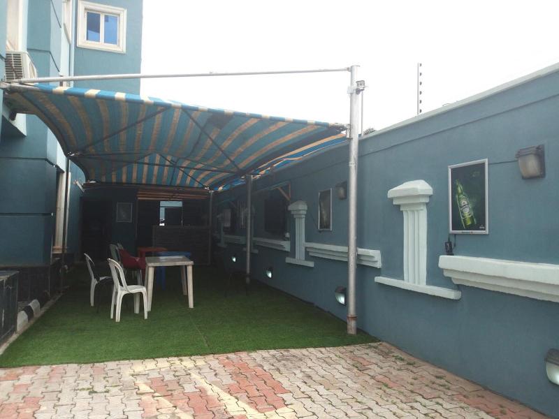 D Luxx Villa Suites image