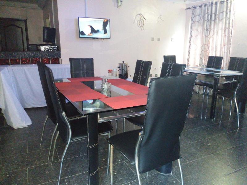 D Luxx Villa Suites image