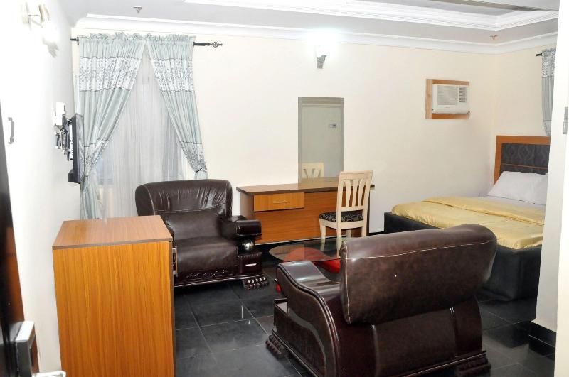 D Luxx Villa Suites image