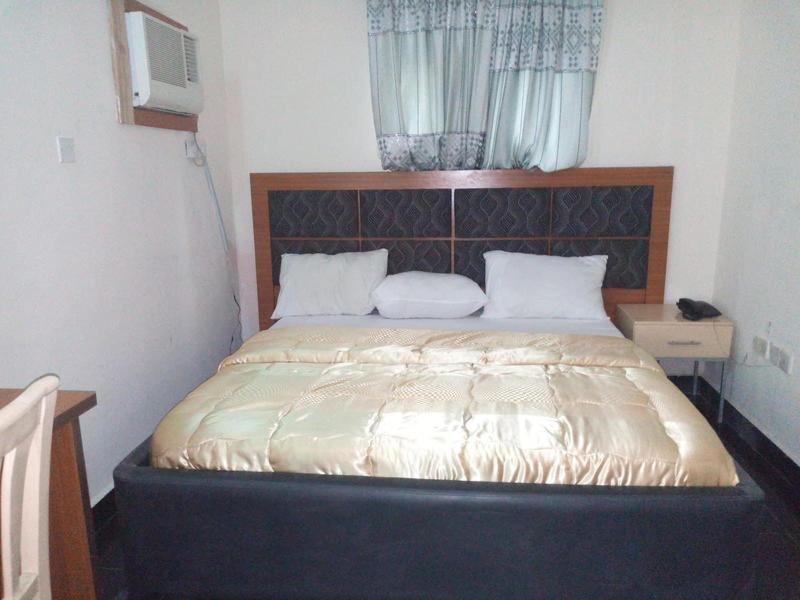 D Luxx Villa Suites image