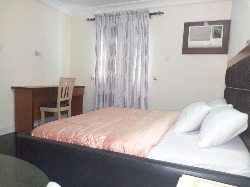 D Luxx Villa Suites image