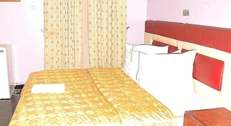 D Luxx Villa Suites image