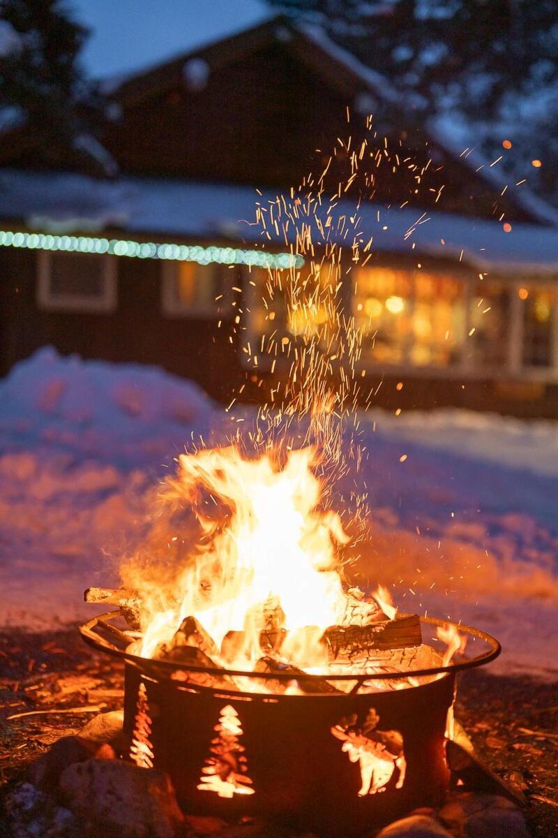 Storm Mountain Lodge Cabins Dining image