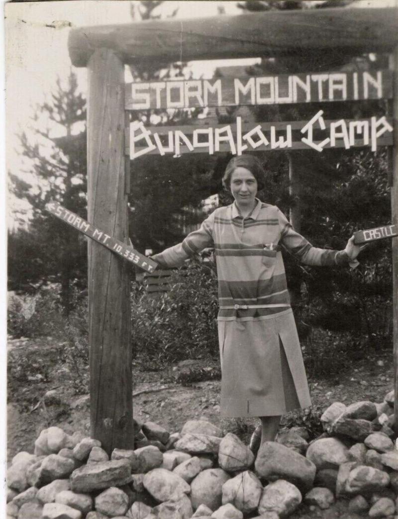 Storm Mountain Lodge Cabins Dining image