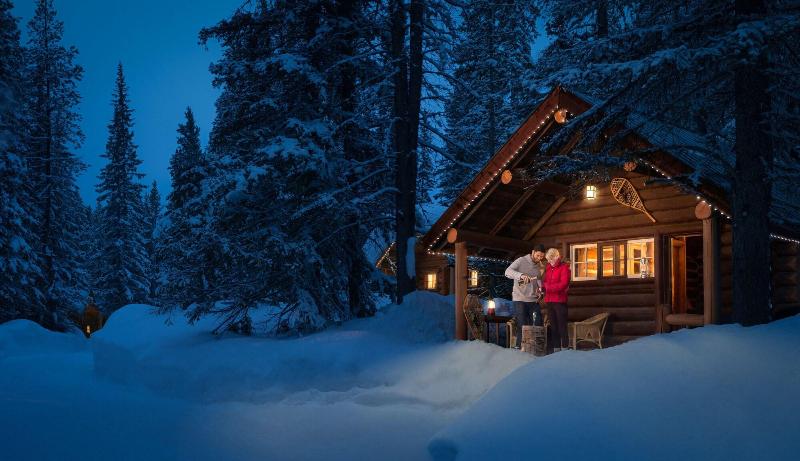 Storm Mountain Lodge Cabins Dining image