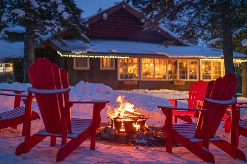 Storm Mountain Lodge Cabins Dining image