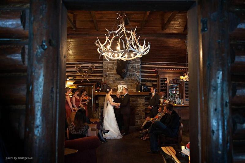 Storm Mountain Lodge Cabins Dining image