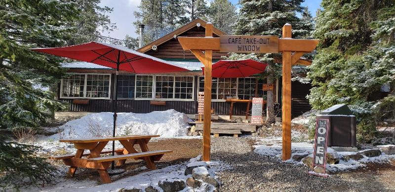 Storm Mountain Lodge Cabins Dining image