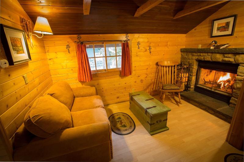 Storm Mountain Lodge Cabins Dining image