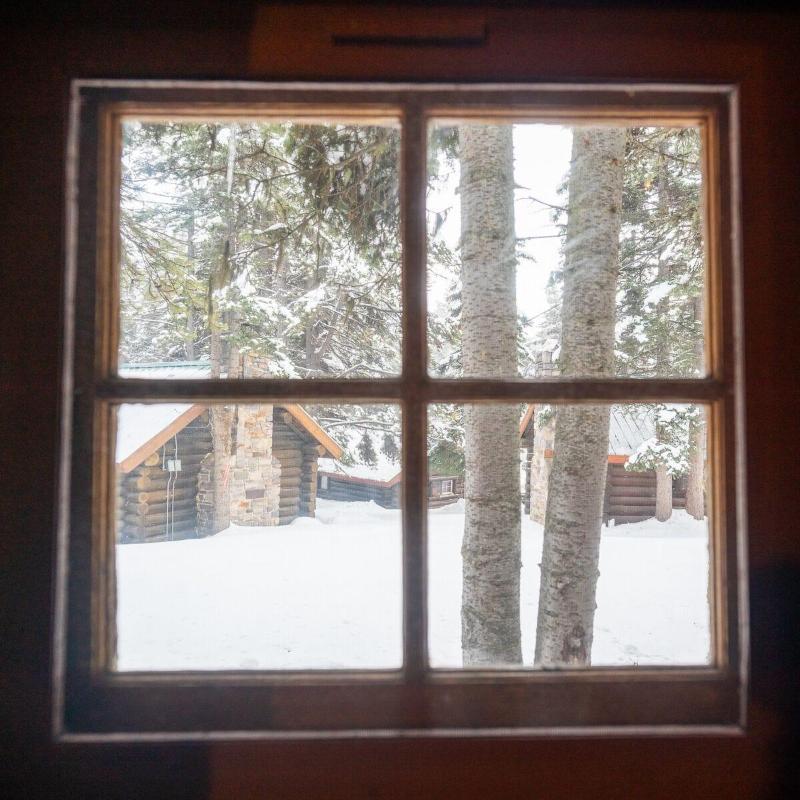Storm Mountain Lodge Cabins Dining image