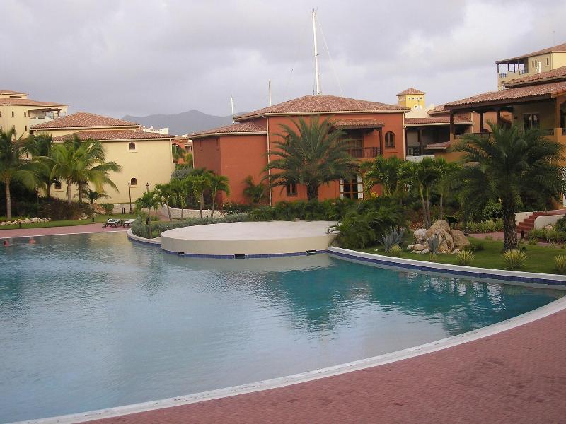 Savana At Porto Cupecoy Marina image