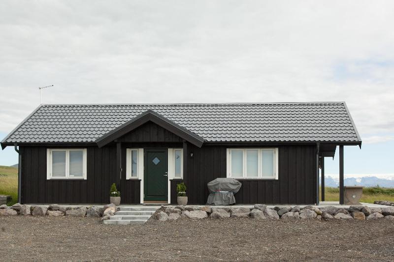 Kornha Ll Holiday Home image