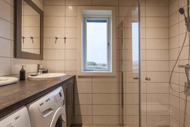Kornha Ll Holiday Home image