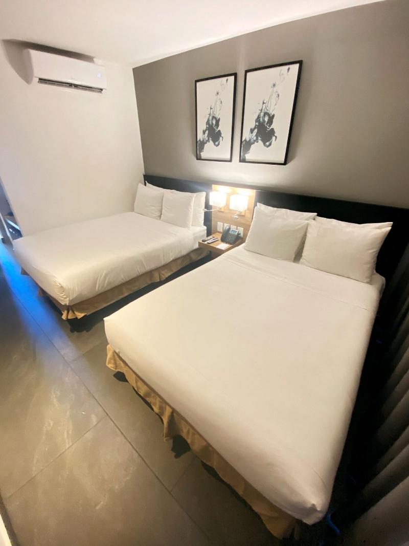 B S Suites image
