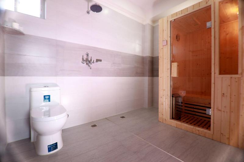 Hotel Eco Tree image